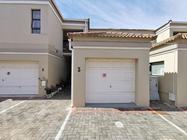 2 Bedroom Townhouse For Sale in Wavecrest