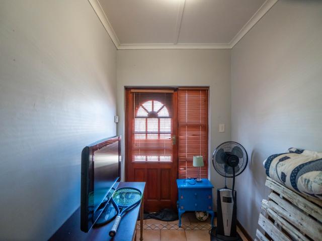 2 Bedroom Townhouse For Sale in West Hill