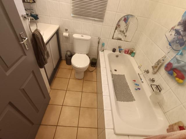 2 Bedroom Townhouse For Sale in Winchester Hills