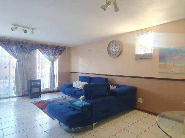 2 Bedroom Townhouse For Sale in Winchester Hills