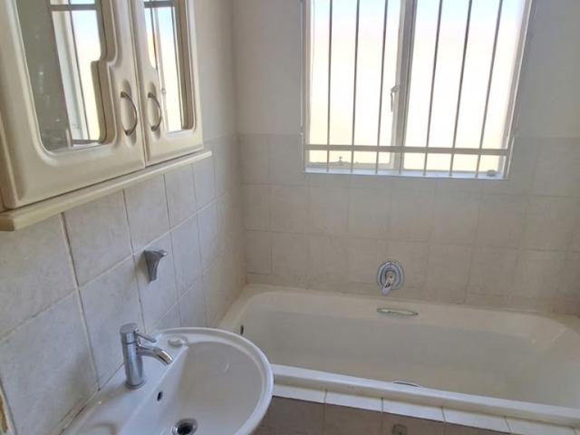 2 Bedroom Townhouse For Sale in Zandspruit