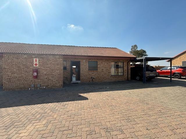 2 Bedroom townhouse for sale