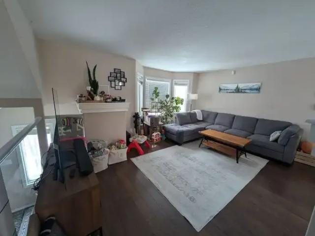 2 Bedroom Townhouse Fort McMurray AB LS102468221