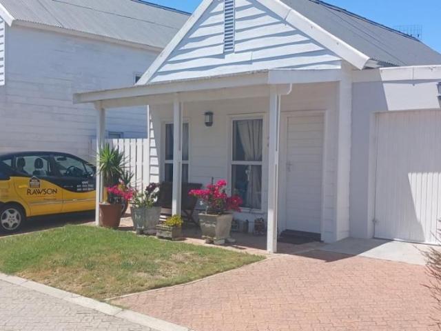 2 Bedroom townhouse freehold to rent in Royal Ascot, Milnerton