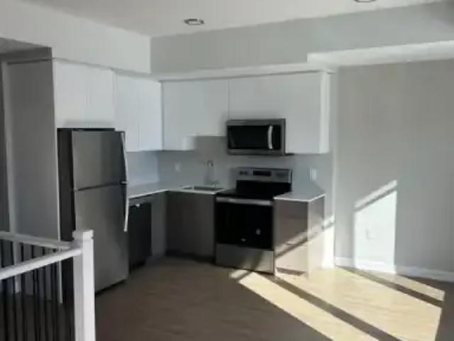 2 Bedroom Townhouse Guelph ON 98785842