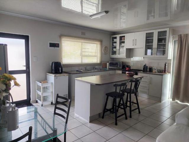 2 Bedroom Townhouse in Myburgh Park