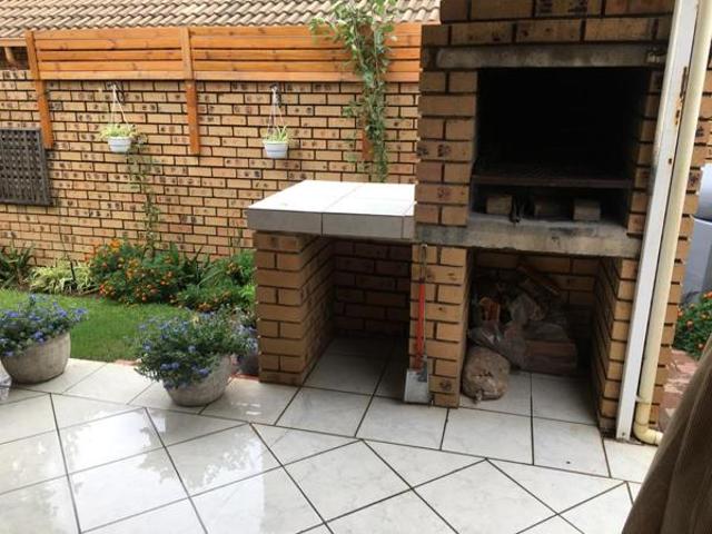 2 Bedroom Townhouse in Magalieskruin