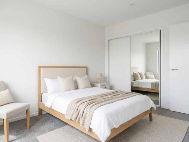 2 Bedroom Townhouse and EV CHARGER