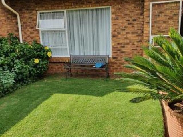 2 Bedroom Townhouse in Marais Steyn Park