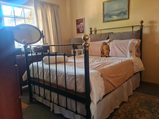 2 Bedroom Townhouse in Meiringspark