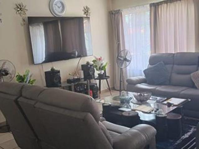 2 Bedroom Townhouse in Meiringspark