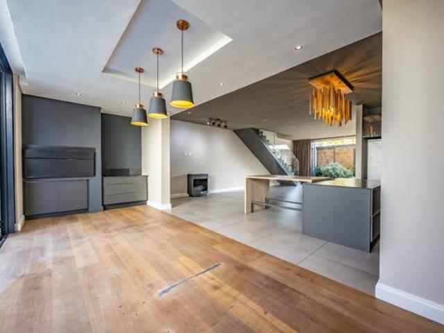 2 Bedroom Townhouse in Menlo Park