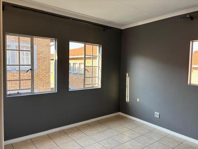 2 Bedroom Townhouse in Meyersdal