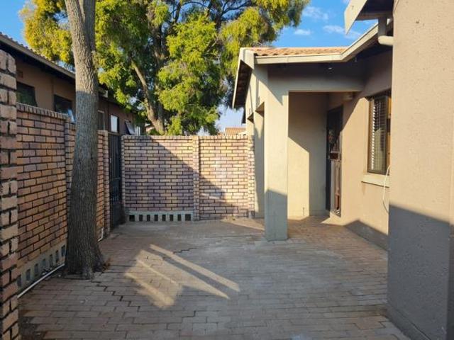 2 Bedroom Townhouse in Meyersdal