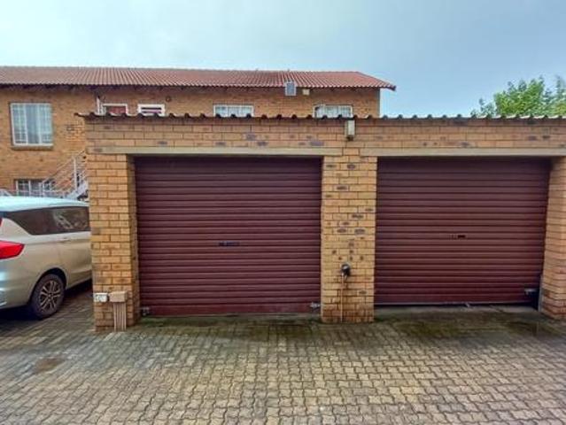 2 Bedroom Townhouse in Middelburg Central