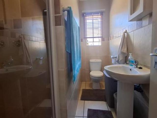 2 Bedroom Townhouse in Middelburg South