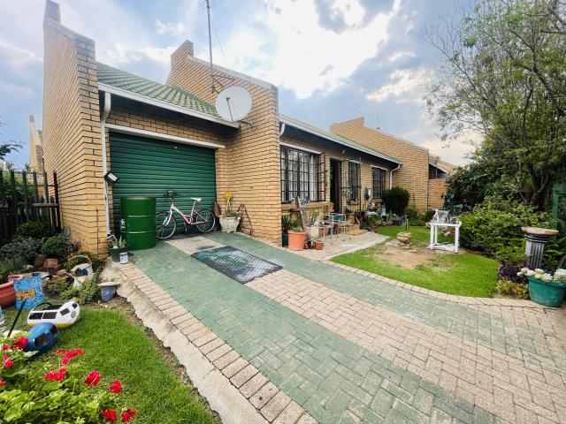 2 Bedroom Townhouse in Model Park