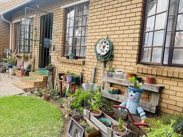 2 Bedroom Townhouse in Modelpark