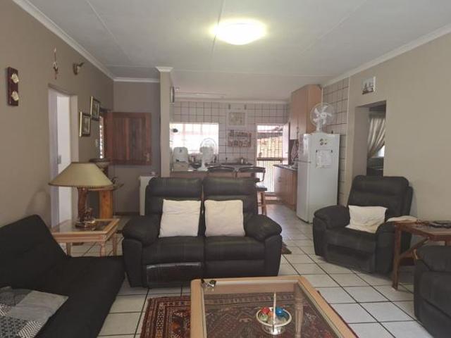 2 Bedroom Townhouse in Modimole Nylstroom