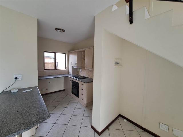 2 Bedroom Townhouse in Mooikloof Equestrian Estate