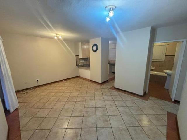 2 Bedroom Townhouse in Mooikloof Ridge