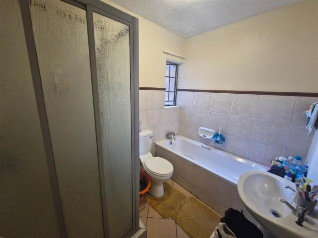 2 Bedroom Townhouse in Mooikloof Ridge