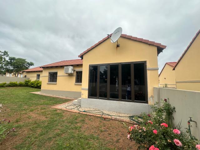 2 Bedroom Townhouse in Mooikloof Ridge