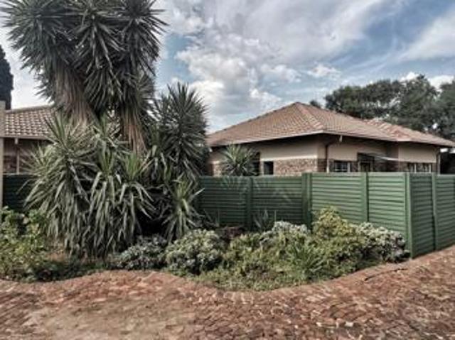 2 Bedroom Townhouse in Montana Park