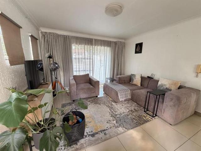 2 Bedroom Townhouse in Morningside