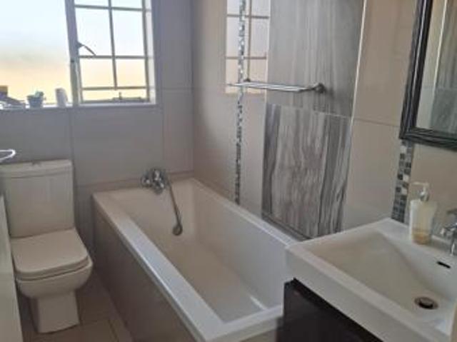 2 Bedroom Townhouse in Moreleta Park