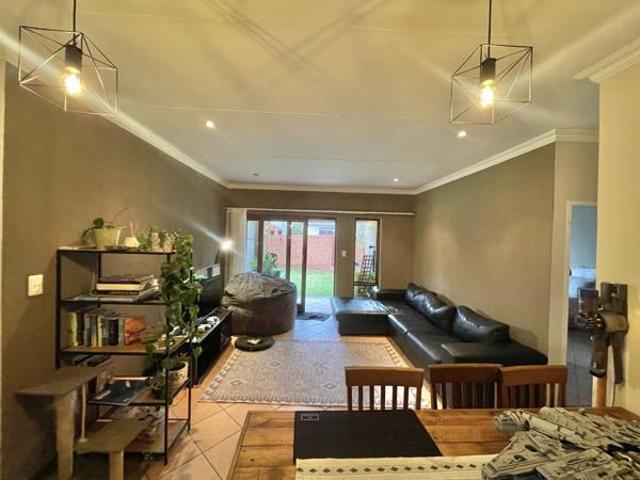 2 Bedroom Townhouse in Moreleta Park