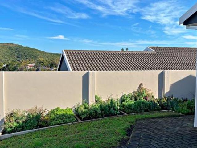 2 Bedroom Townhouse in Nahoon Valley Park
