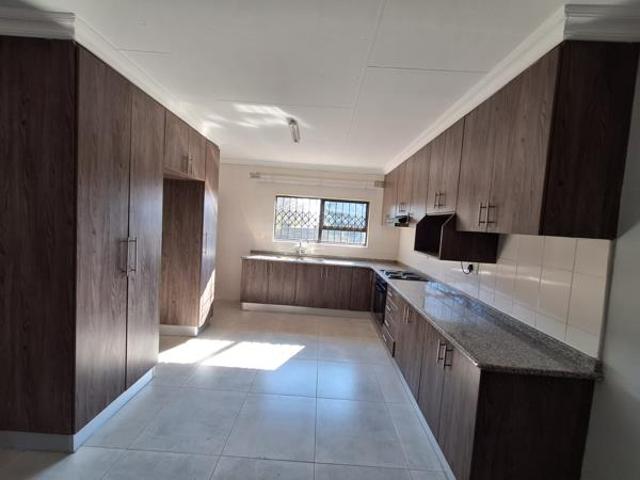 2 Bedroom Townhouse in Newcastle Central