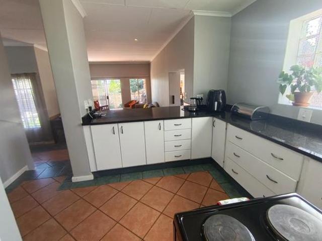 2 Bedroom Townhouse in Newlands