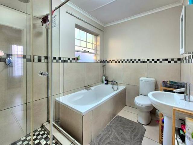 2 Bedroom Townhouse in Ngwenya River Estate