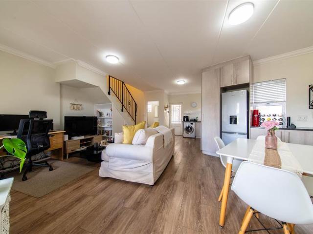 2 Bedroom Townhouse in Nooitgedacht Estate