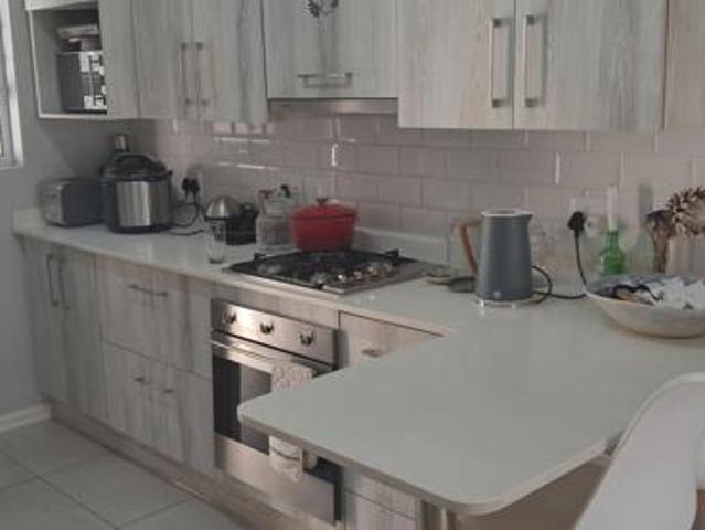 2 Bedroom Townhouse in Noordheuwel