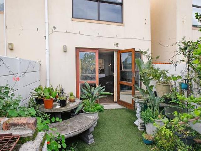2 Bedroom Townhouse in Ottery