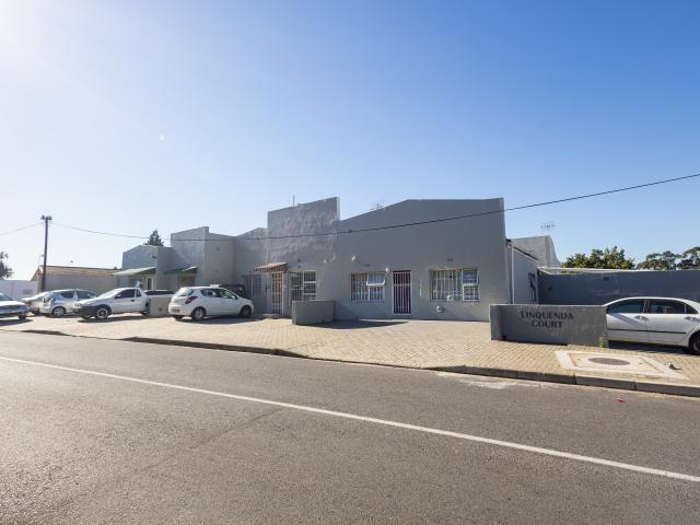 2 Bedroom Townhouse in Oakglen