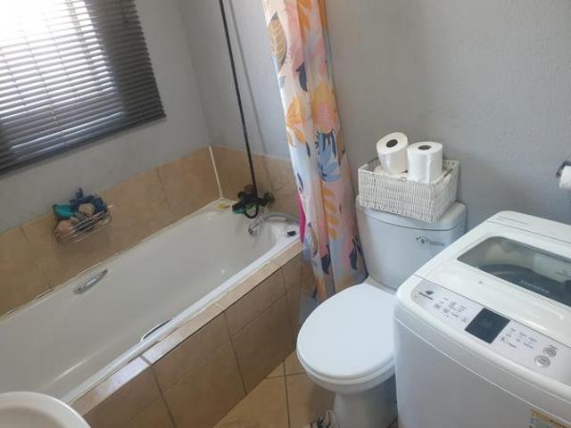 2 Bedroom Townhouse in Olievenhoutbosch