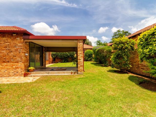 2 Bedroom Townhouse in Olivedale