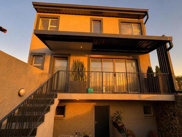 2 Bedroom Townhouse in Olympus AH
