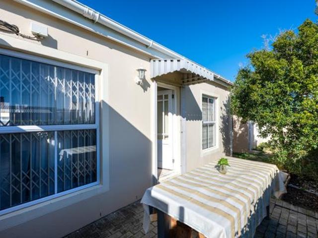 2 Bedroom Townhouse in Onverwacht