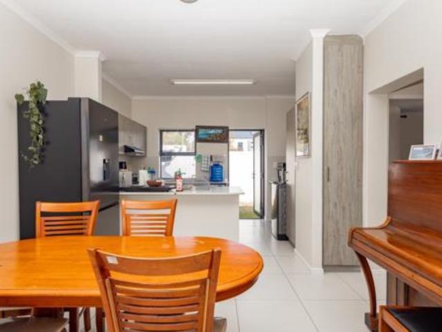 2 Bedroom Townhouse in Aan de Wijnlanden
