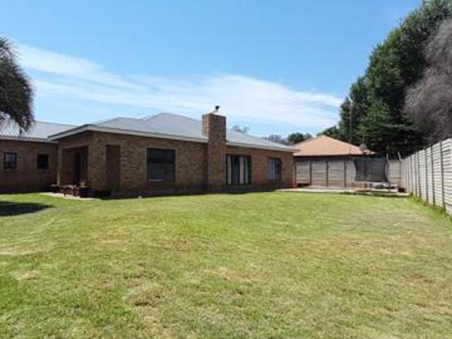 2 Bedroom Townhouse in Adamayview