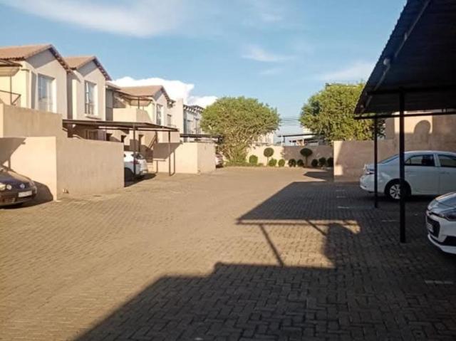 2 Bedroom Townhouse in Albertsdal