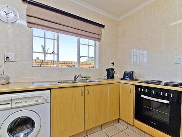 2 Bedroom Townhouse in Albertskroon