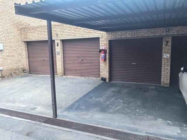 2 Bedroom Townhouse in Allens Nek