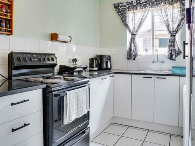 2 Bedroom Townhouse in Allens Nek