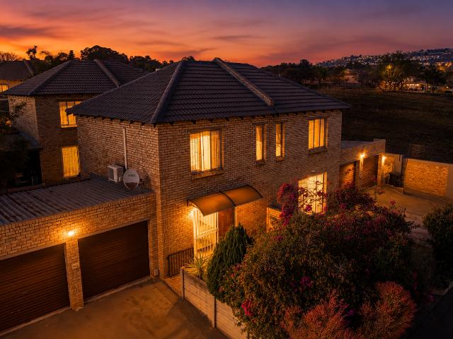 2 Bedroom Townhouse in Allens Nek